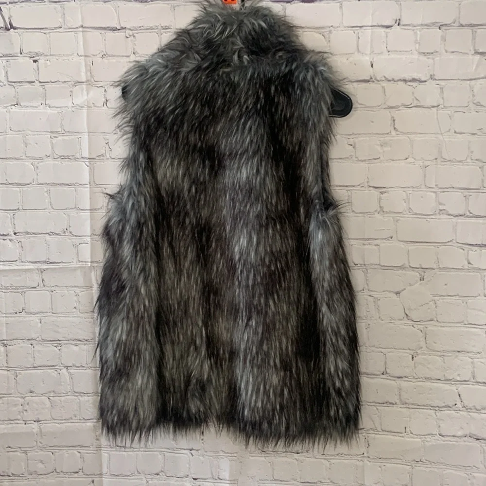 Fur Vest - Picture 2 of 2